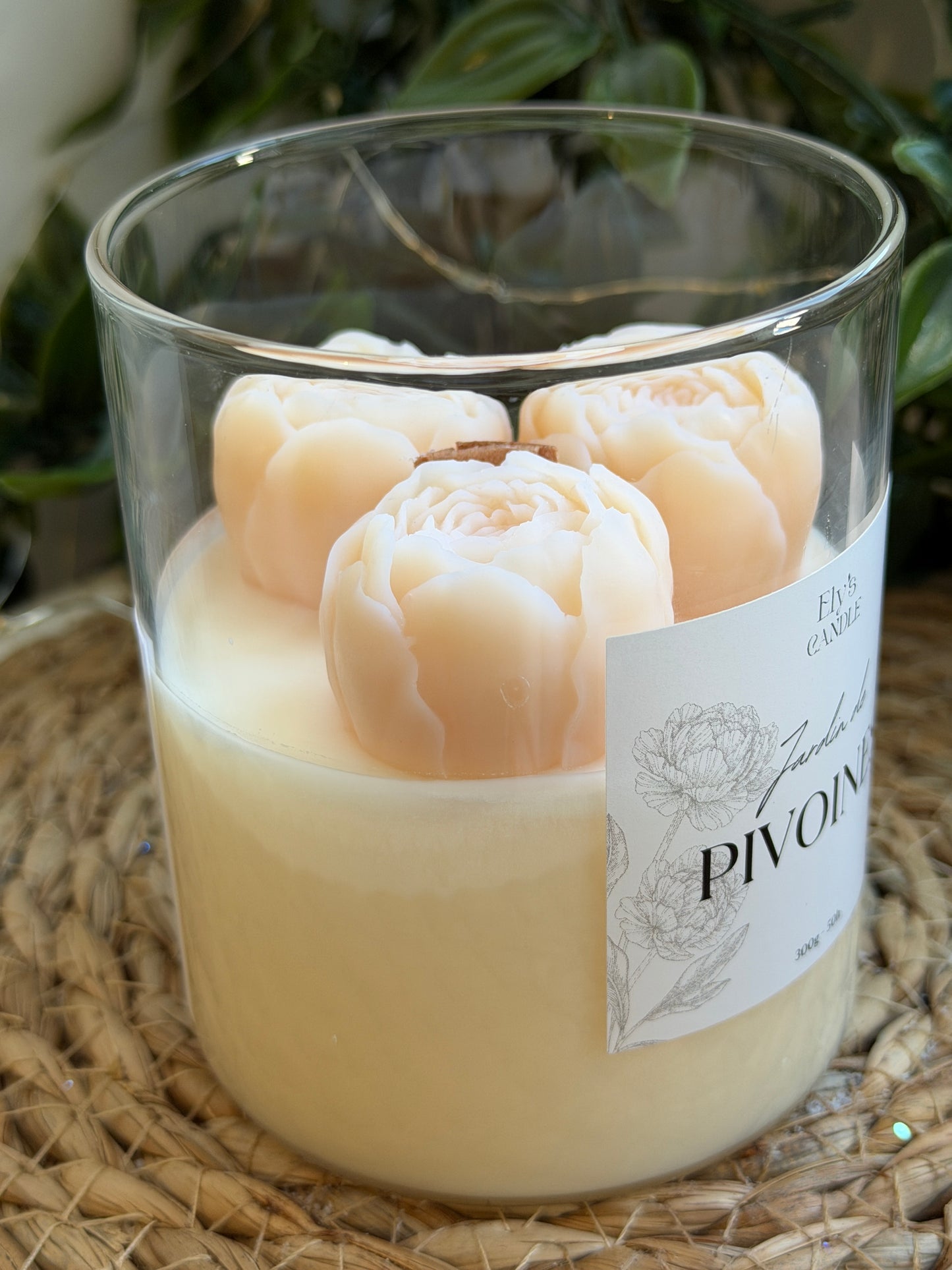 Peony garden candle