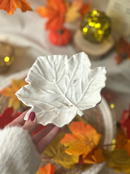 Plateau décoratif fait main - Feuille d'érable effet marbre